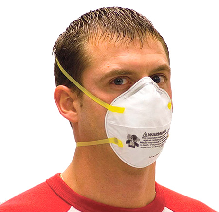 Utilizați un respirator atunci când pulverizați ploșnițe