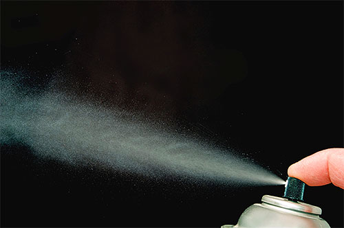På gammaldags vis kallar många Dichlorvos alla aerosolbekämpningsmedel och sprayer.