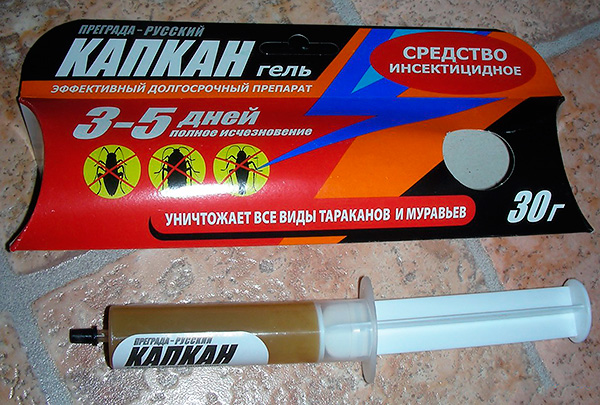 Gel van kakkerlakken Kapkan geproduceerd door Victoria Agro LLC.