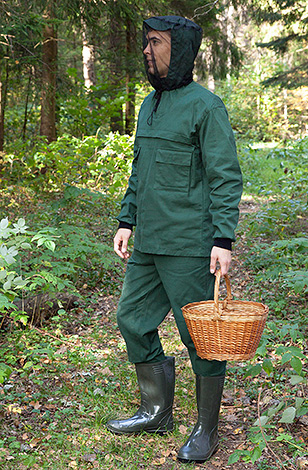 Untuk melindungi diri anda dengan pasti daripada gigitan kutu di hutan, dinasihatkan untuk memakai pakaian pelindung khas.