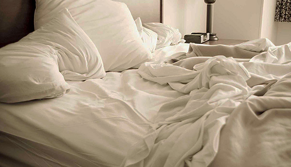 İnsan derisi parçacıkları uzun süre yastık dolgusunda birikebilir.