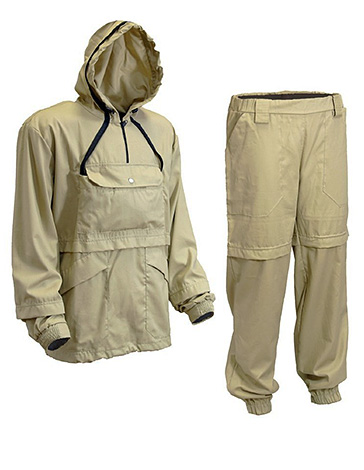Антиенцефалитният костюм е ефективно средство за защита срещу ухапвания от кърлежи.