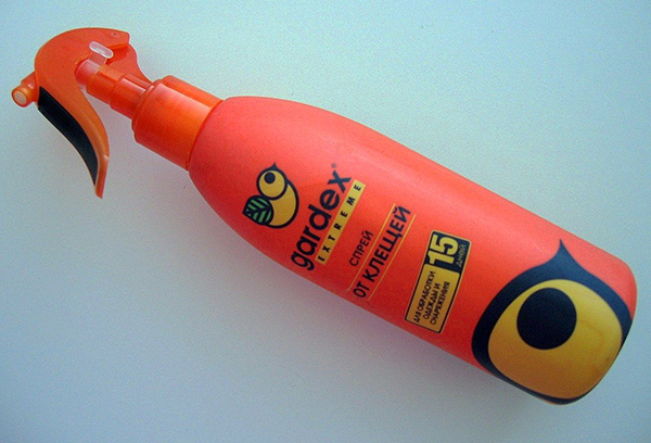 Exemplu de spray pentru acarieni